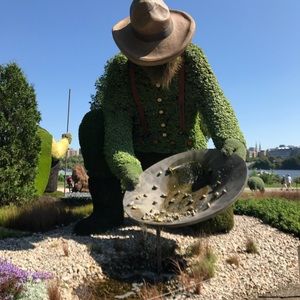 Meet your Posher, Gilbert